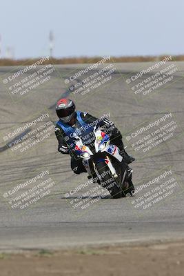 media/Nov-26-2023-TrackDaz (Sun) [[64ad8cfd8f]]/Mock Race/Outside Grapevine/